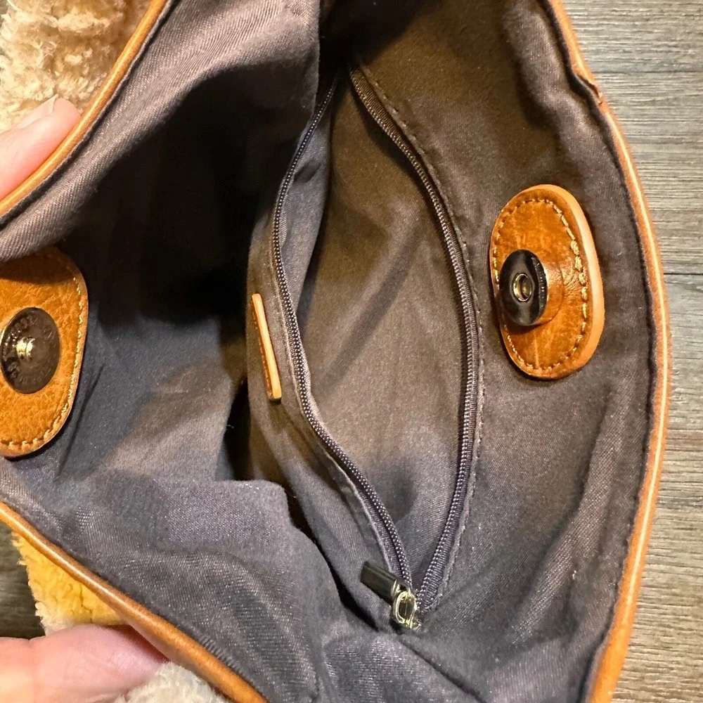 Ah-dorned‎ Vegan Leather Messenger Bag Sherpa Trim Shoulder Bag Purse Handbag